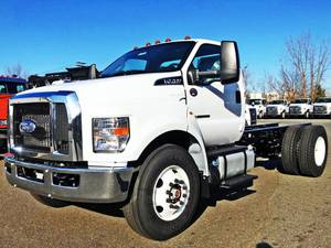 2021 Ford F750 Regular Cab - Cab & Chassis