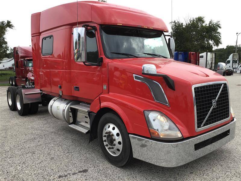 2017 Volvo VNL 730 (For Sale) | 77