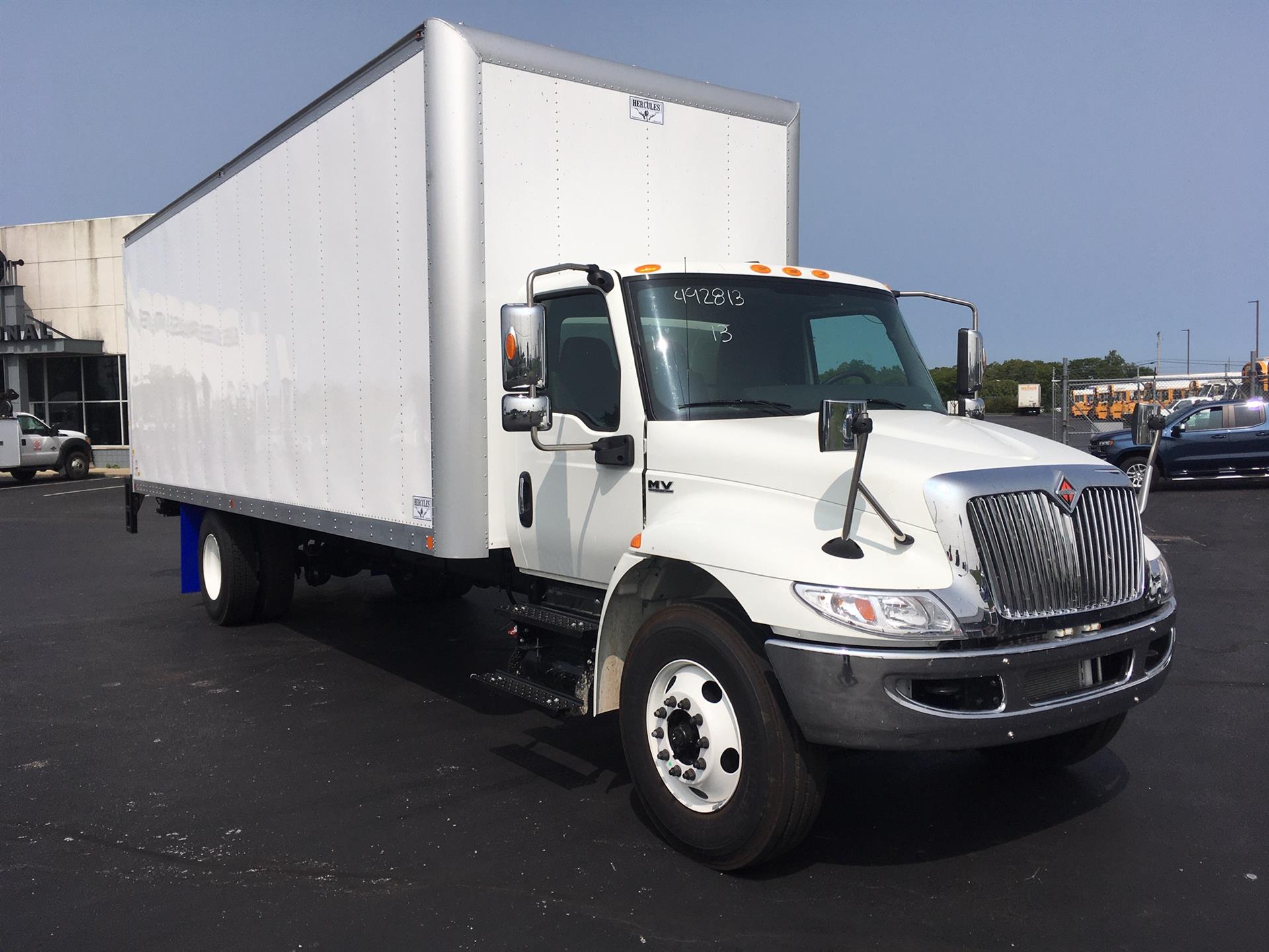 2021 International MV607 SBA 4X2 (For Sale) | 26' Box | Non CDL | #N6765