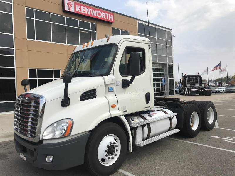 2012 Freightliner Cascadia (For Sale) | Day Cab | #4315