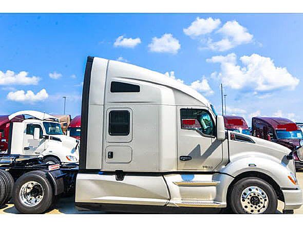 Kenworth Semi Trucks
グレッグ・スミス Kenworth Trucks