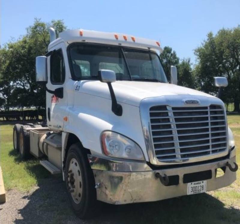 2011 Freightliner CCASCADIA 125 DAY CAB