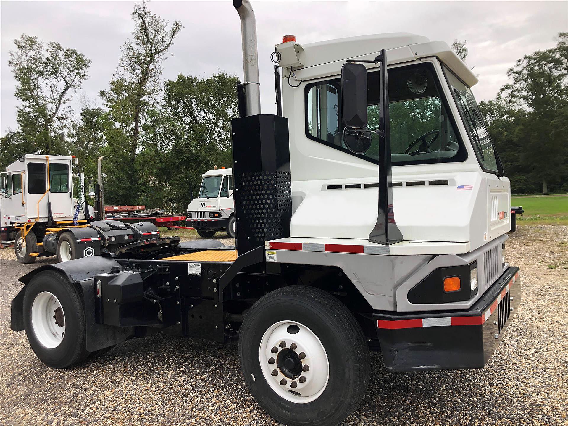 2017 Ottawa T2 (For Sale) Yard Spotter 344488