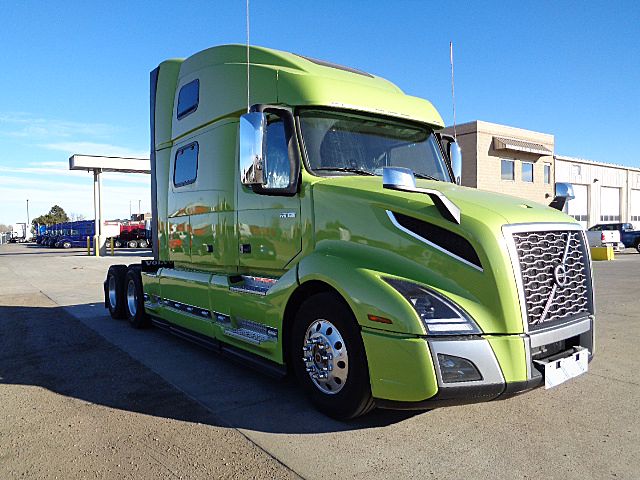 2021 Volvo VNL 860 (For Sale) 77" Sleeper 31517