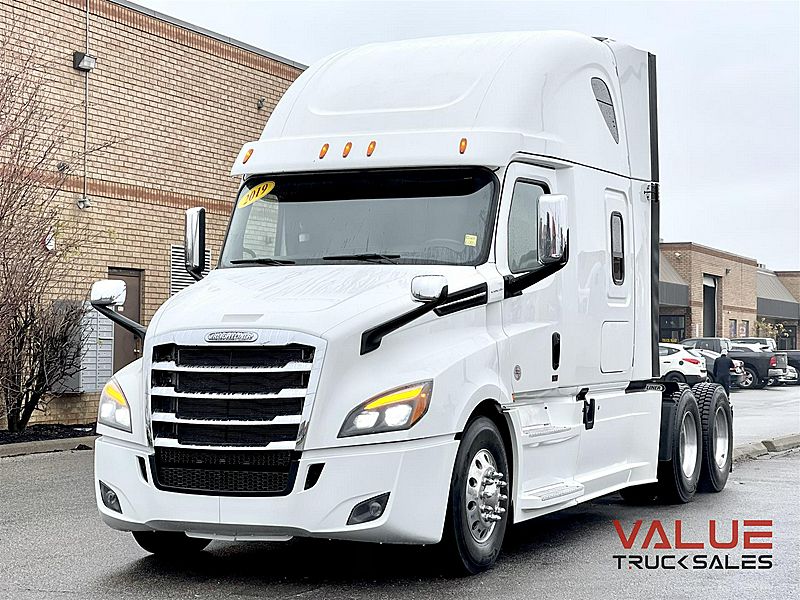 2019 Freightliner Cascadia (For Sale) | HIGH RISE Sleeper | #2010-448