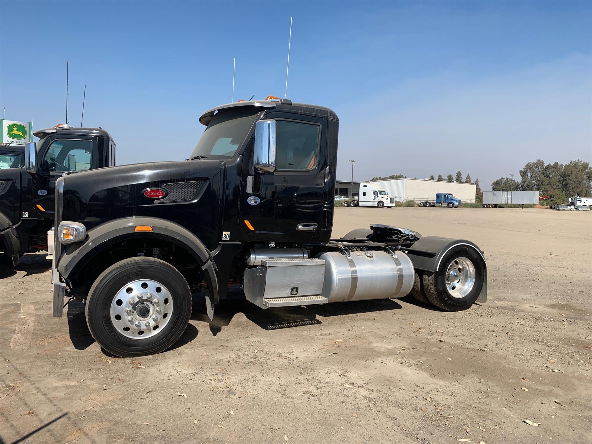 2017 Peterbilt 567 (For Sale) Day Cab 1091