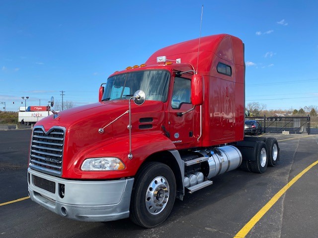 2016 Mack CXU613 PINNACLE SLEEPER (For Sale) | 60