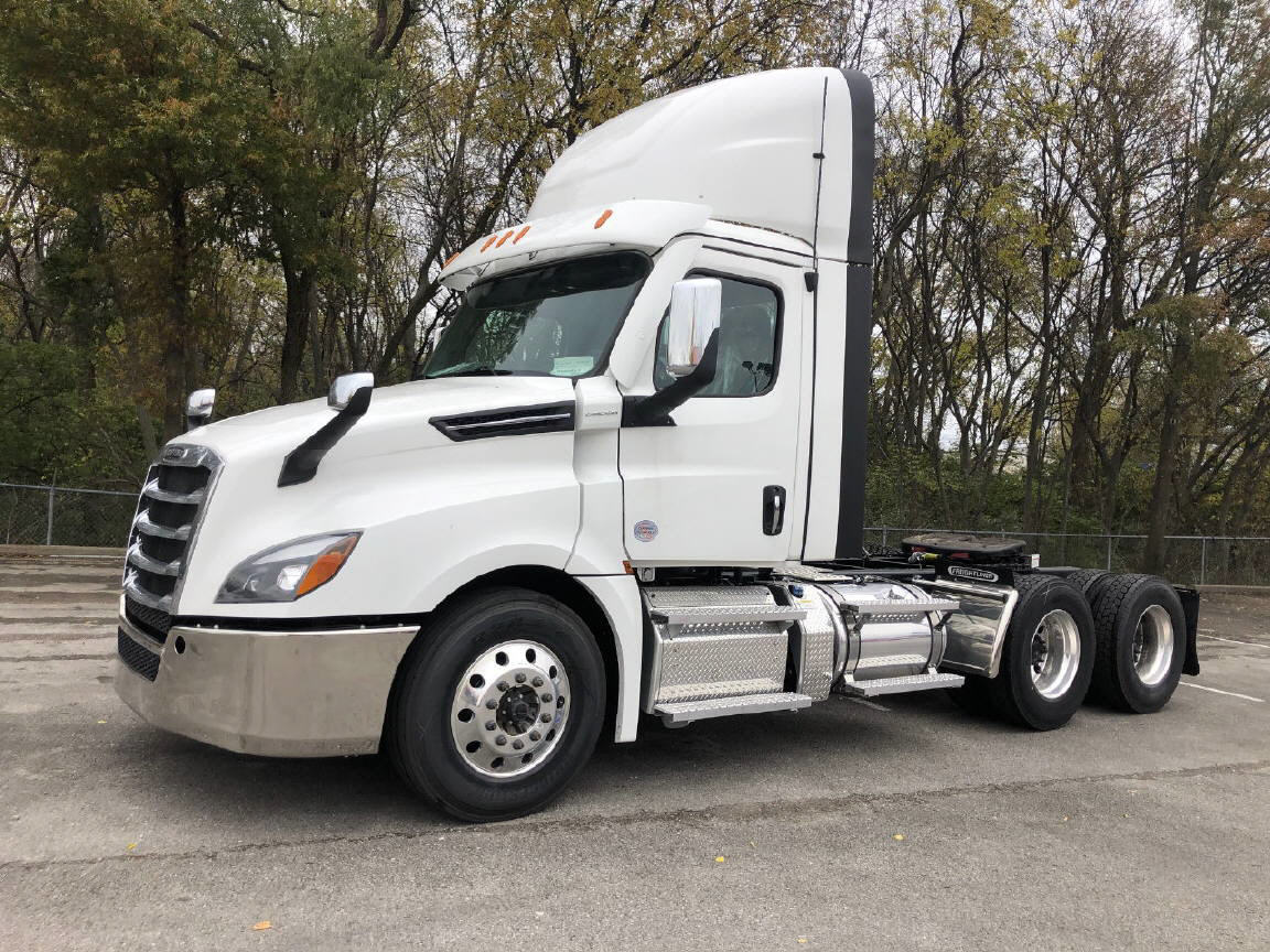 2021 Freightliner CA126DC (For Sale) | Daycab | #MLMA6891