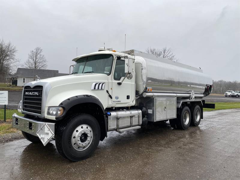 2015 Mack Granite GU433 (For Sale) | Fuel Truck | #C8618