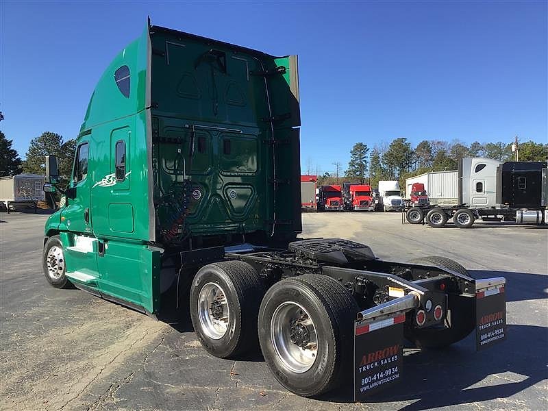rc freightliner cascadia evo