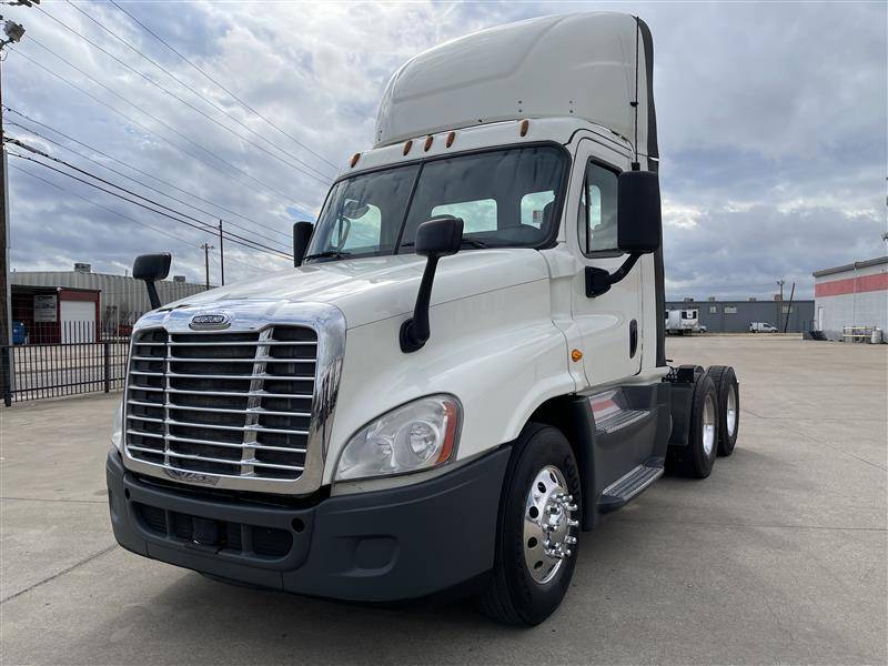 2016 Freightliner CASCADIA (For Sale) | NON Sleeper | #243973