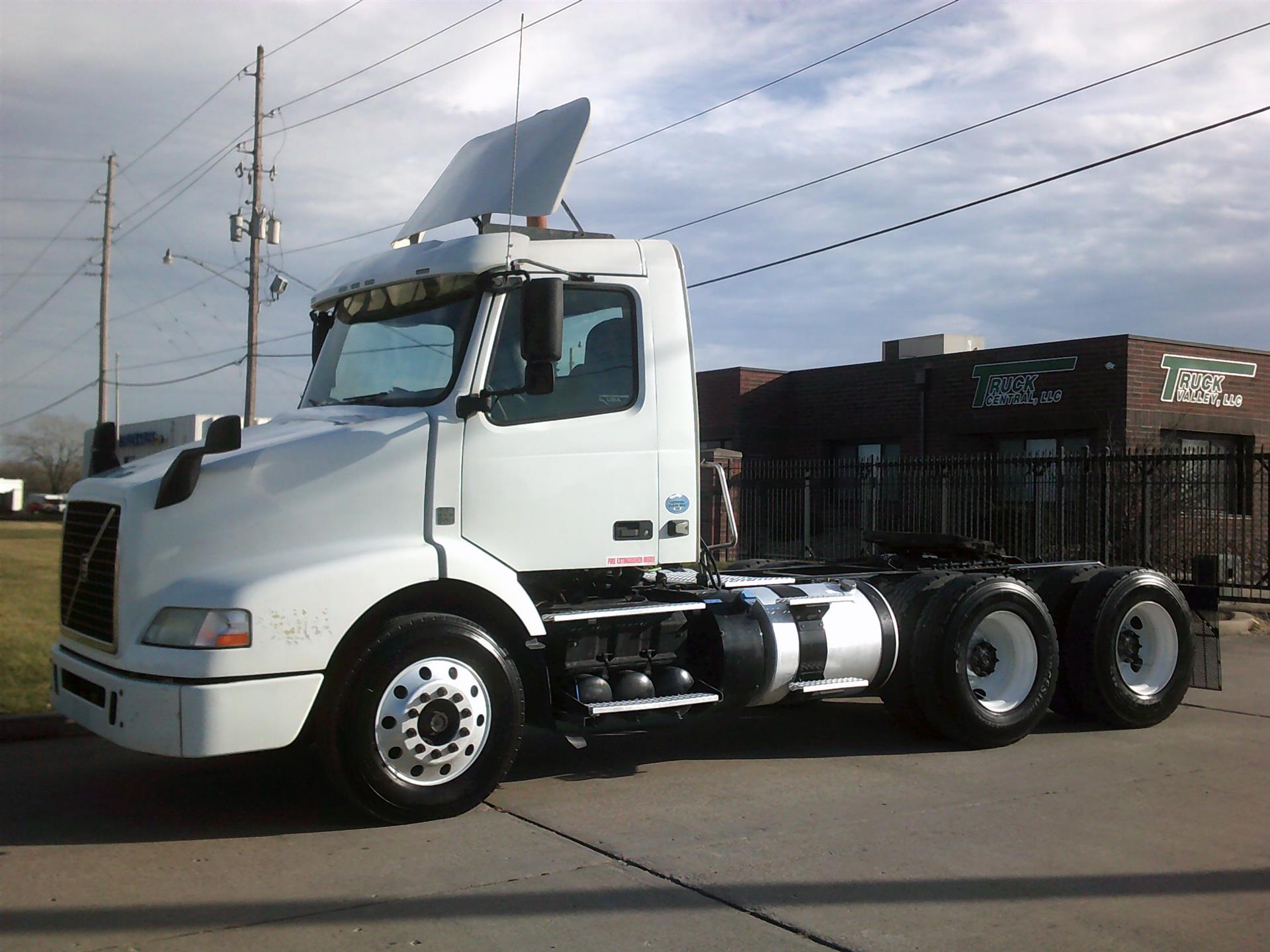 2016 Volvo VNM (For Sale) | Day Cab | #GN957099