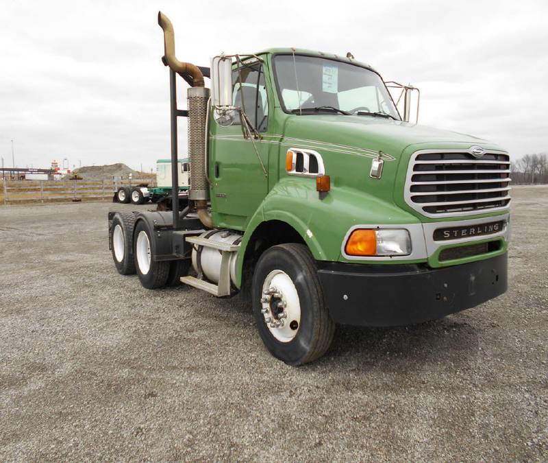 2007 Sterling Daycab Semi Truck
