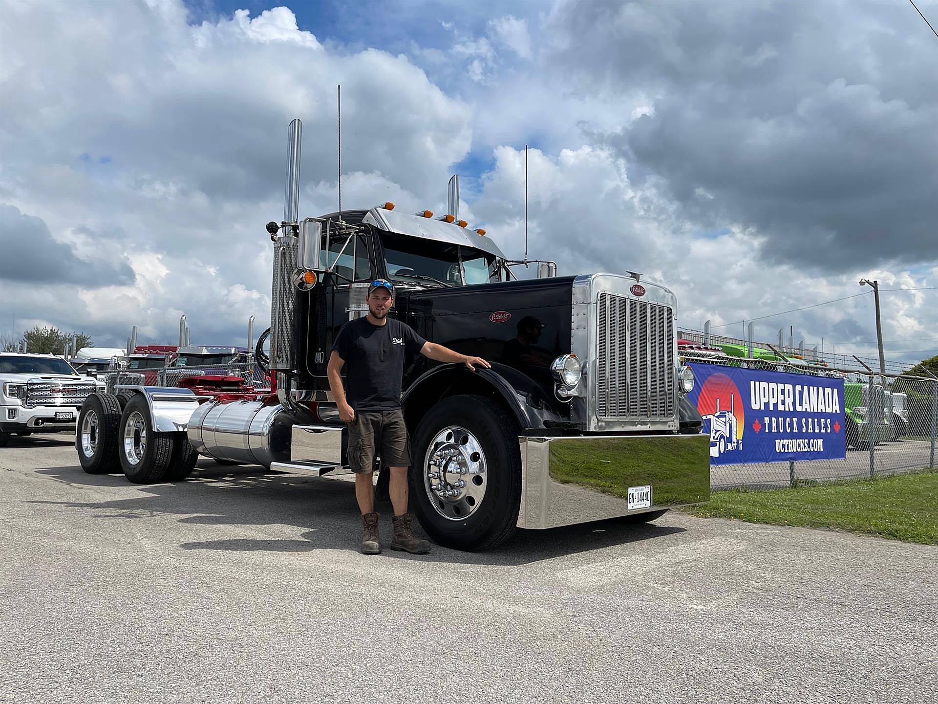 2004 Peterbilt 379 For Sale Day Cab 3044251