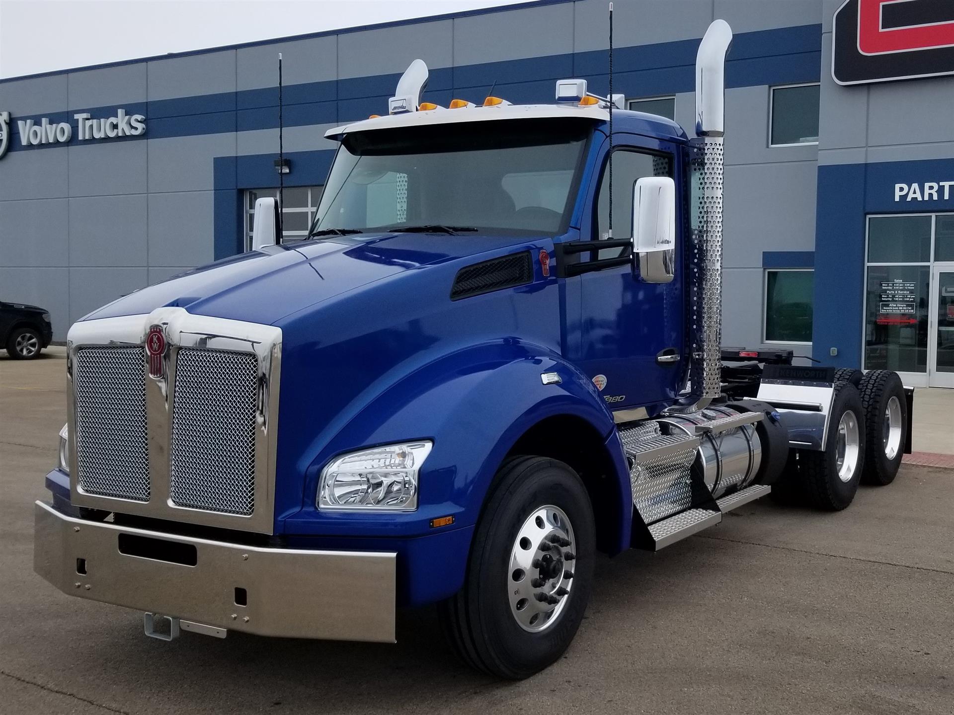 2022 Kenworth T880 (For Sale) Day Cab HK101547