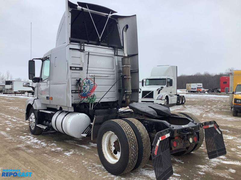 2007 Volvo VN Series For Sale | Sleeper Truck | #2-11507 (0209)