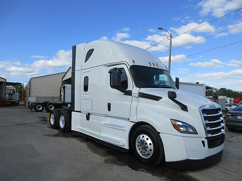 2019 Freightliner Cascadia (For Sale) 72" Sleeper KG9551