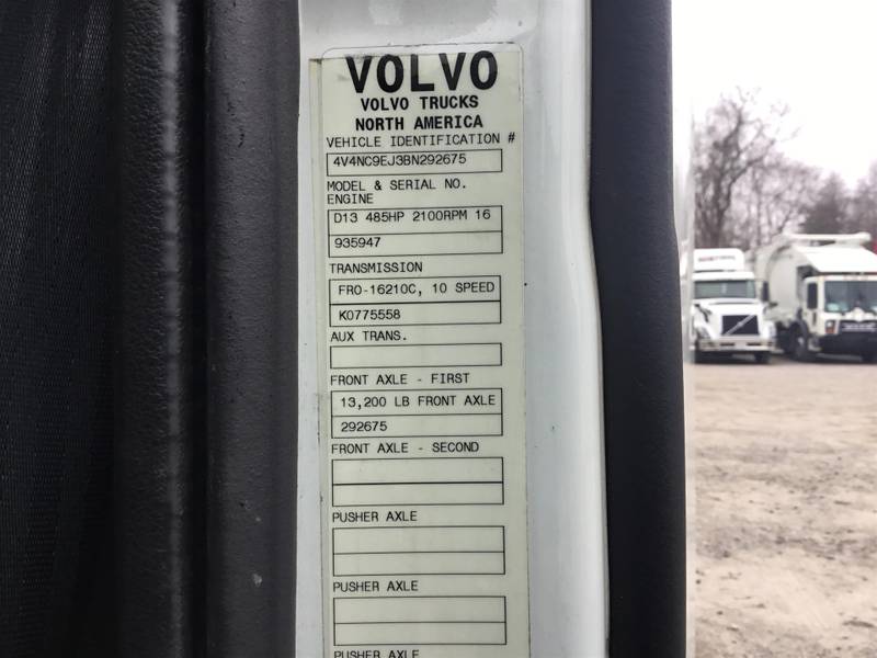 0 Volvo VNL64