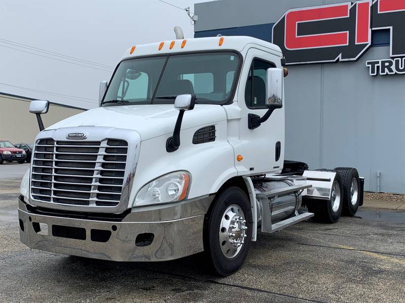 2010 Freightliner Cascadia (For Sale) | Day Cab | #UT101272