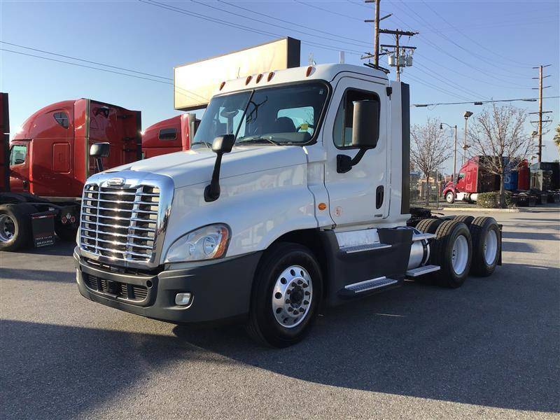 2016 Freightliner CASCADIA (For Sale) | NON Sleeper | #246313