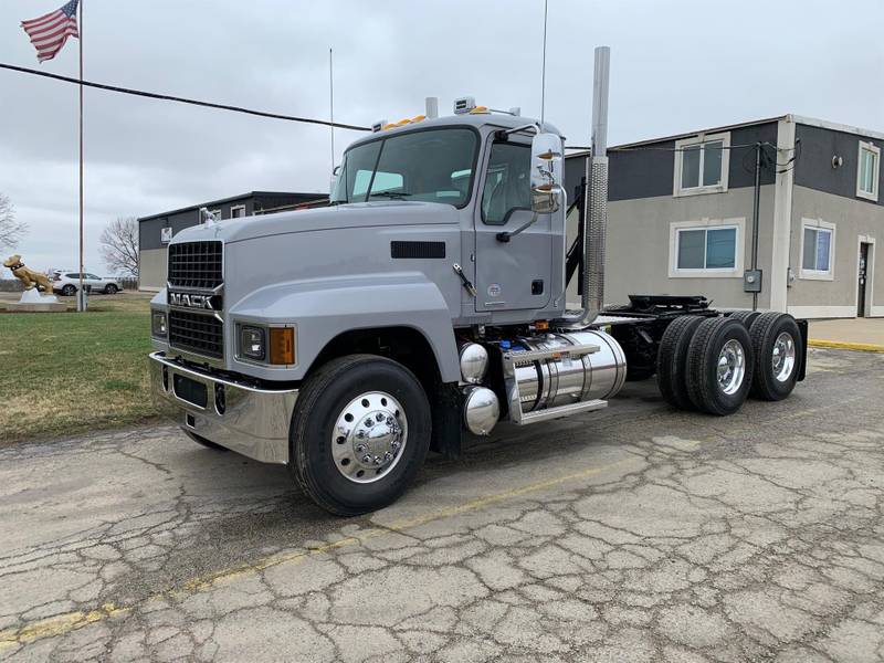 2022 Mack Pinnacle (For Sale) Day Cab HM100054