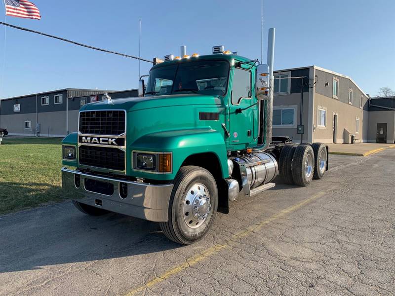 2022 Mack Pinnacle (For Sale) Day Cab HM100056