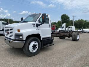2006 GMC C6500 - Cab & Chassis