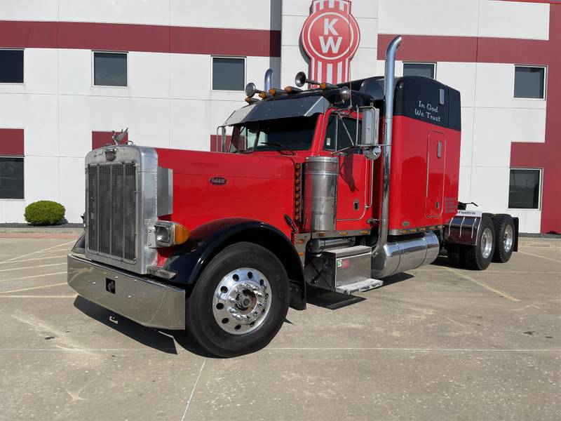 1997 Peterbilt 379 For Sale | 70" Sleeper | #UT101455