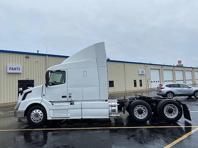 2016 Volvo VNL 630 For Sale 70" Sleeper 5446