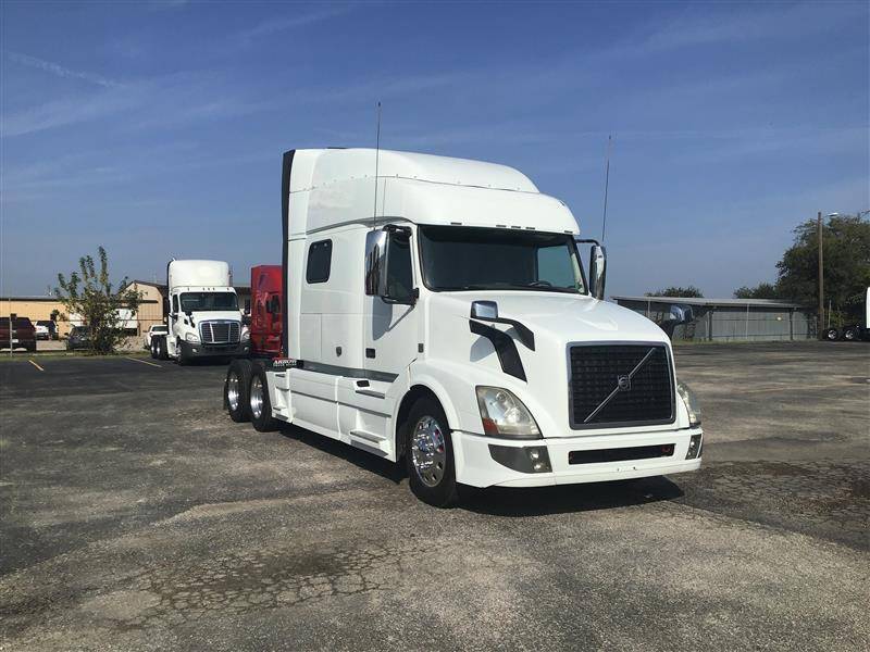 2017 Volvo VNL 730 (For Sale) | 77