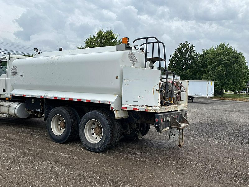2009 McLellan 4000 Gallon Tank (For Sale) Misc Equipment TB8815