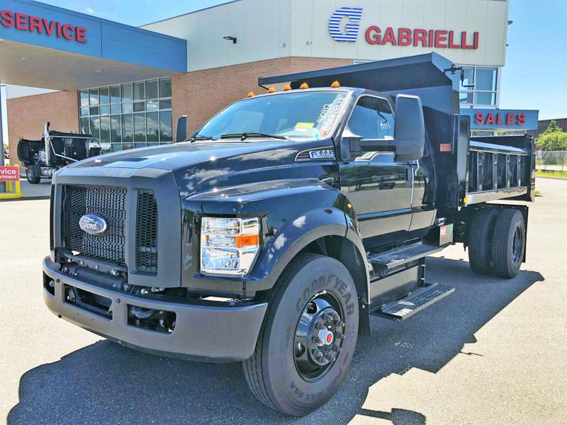 2022 Ford F650
