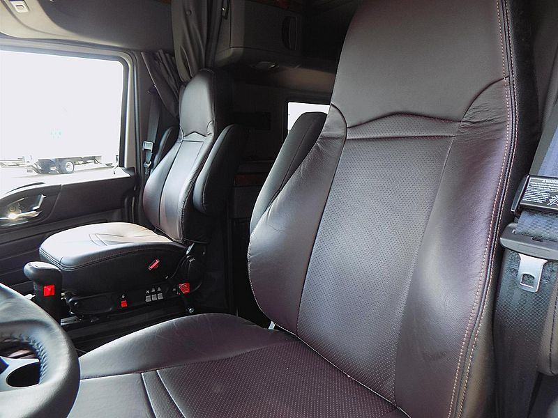 2022 International LoneStar (For Sale) | 73" Sleeper | #NN454346