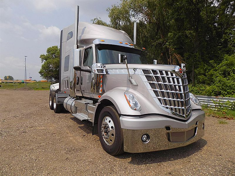 2022 International LoneStar (For Sale) | 73" Sleeper | #NN454346