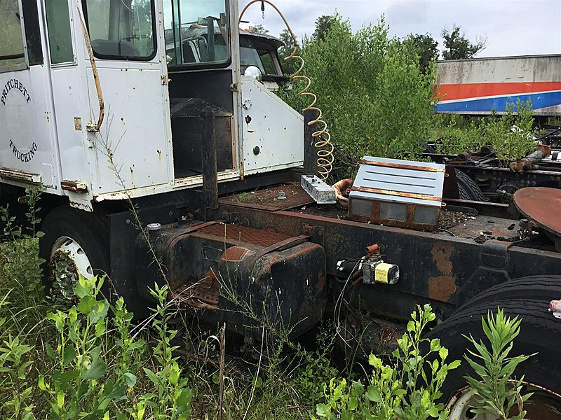 1991 MAGU YARD SPOTTER JOCKEY TRUCK (For Sale) Day Cab JMCE1556