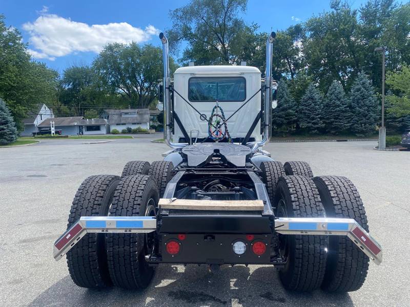 2022 Mack Pinnacle PI64T (For Sale) Day Cab M009928