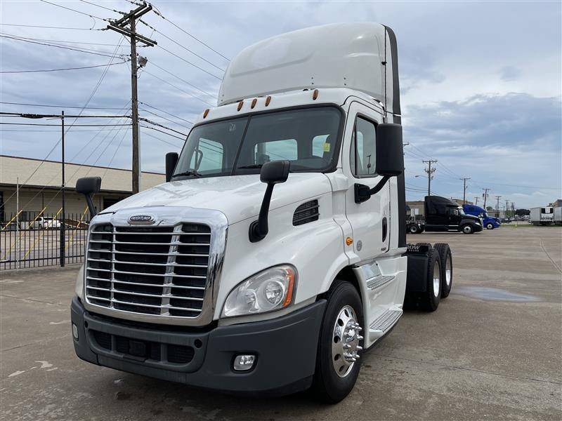 2014 Freightliner CA113DC (For Sale) | NON Sleeper | #248958