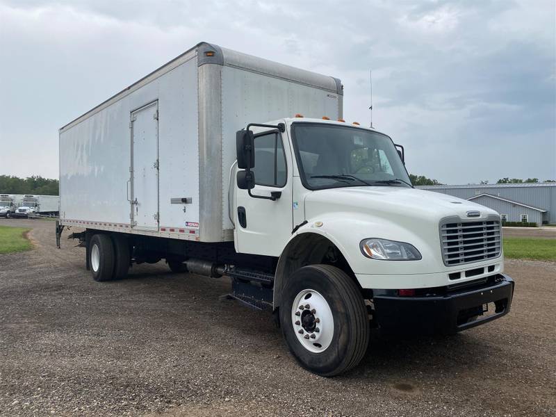 2017 Freightliner M2 (For Sale) | 26' | #8827