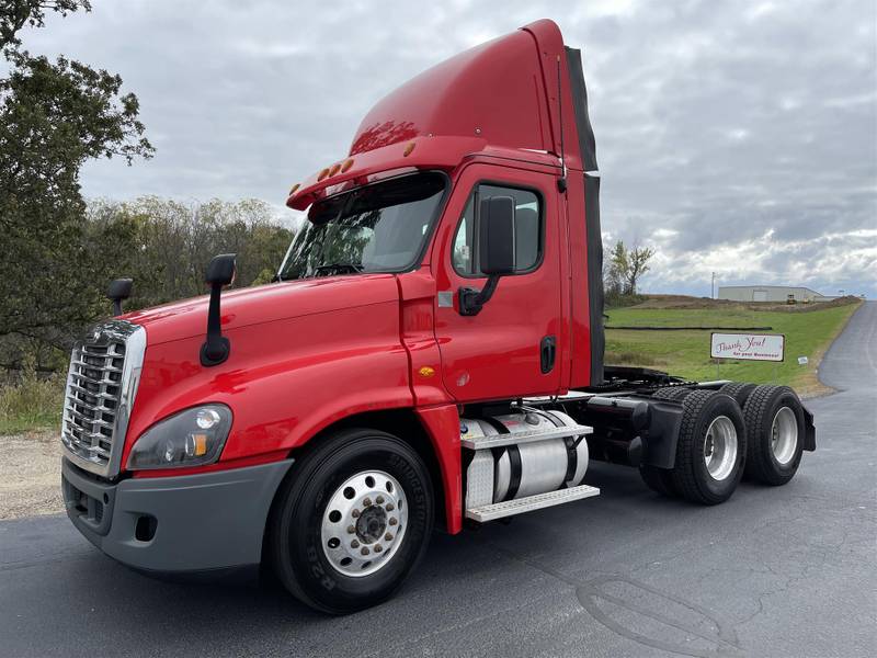 16 Freightliner Cascadia 125 For Sale Day Cab R
