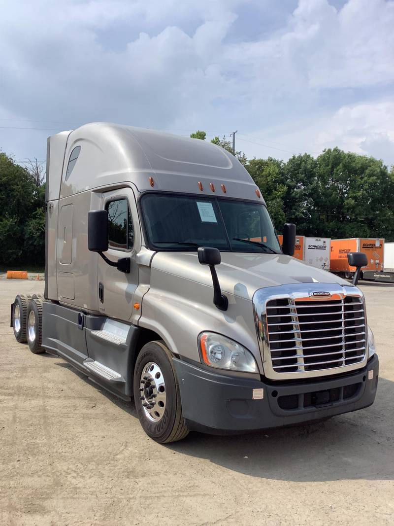 schneider national freightliner cascadia