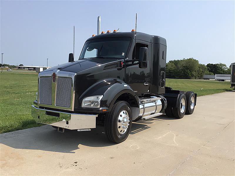 2018-kenworth-t880.1.jpg