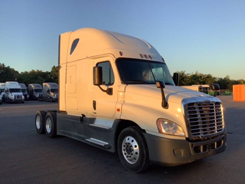 2017 Freightliner Cascadia (For Sale) | 72