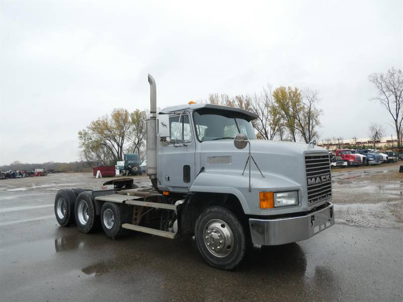 1993 Mack Pinnacle CH613 (For Sale) | Day Cab | #9832