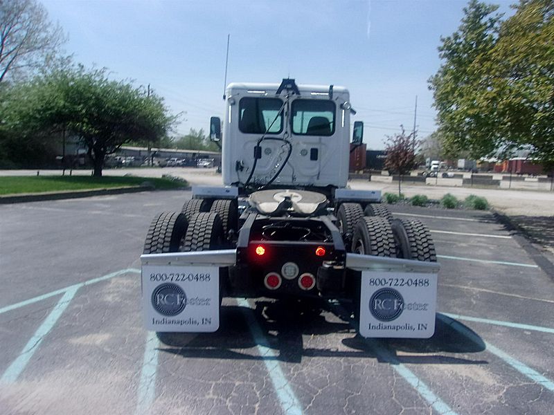2016 Freightliner Cascadia