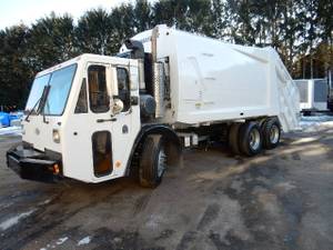 2009 CCC LET2-45 - Refuse Truck