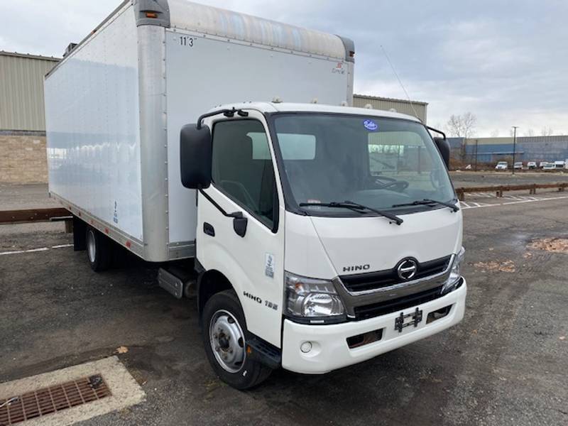 2017 Hino 195 Box Truck