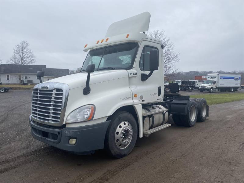 2011 Freightliner Cascadia For Sale | Day Cab | #8982