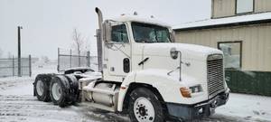 2000 Freightliner FLD120 - Day Cab