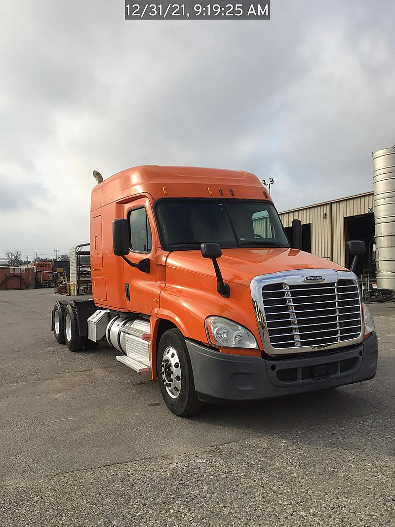 2014 Freightliner Cascadia (For Sale) 72" Sleeper 18096