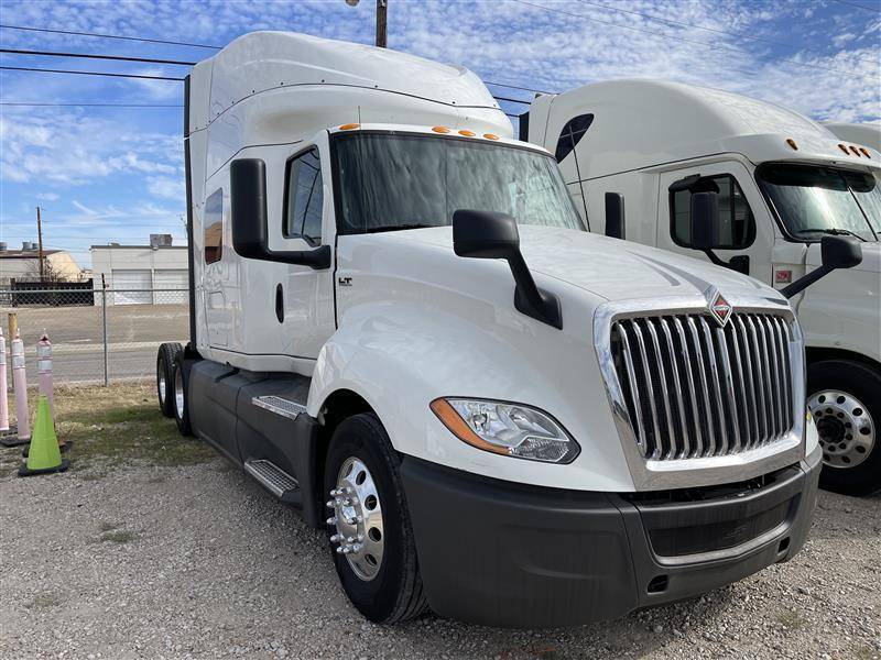 2018 International LT (For Sale) | 73